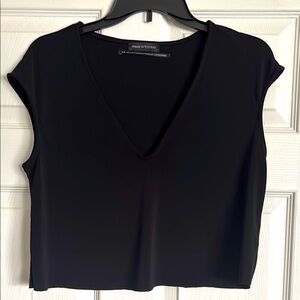 🖤URBAN OUTFITTERS BASIC BLACK CROPPED TOP in Size Medium